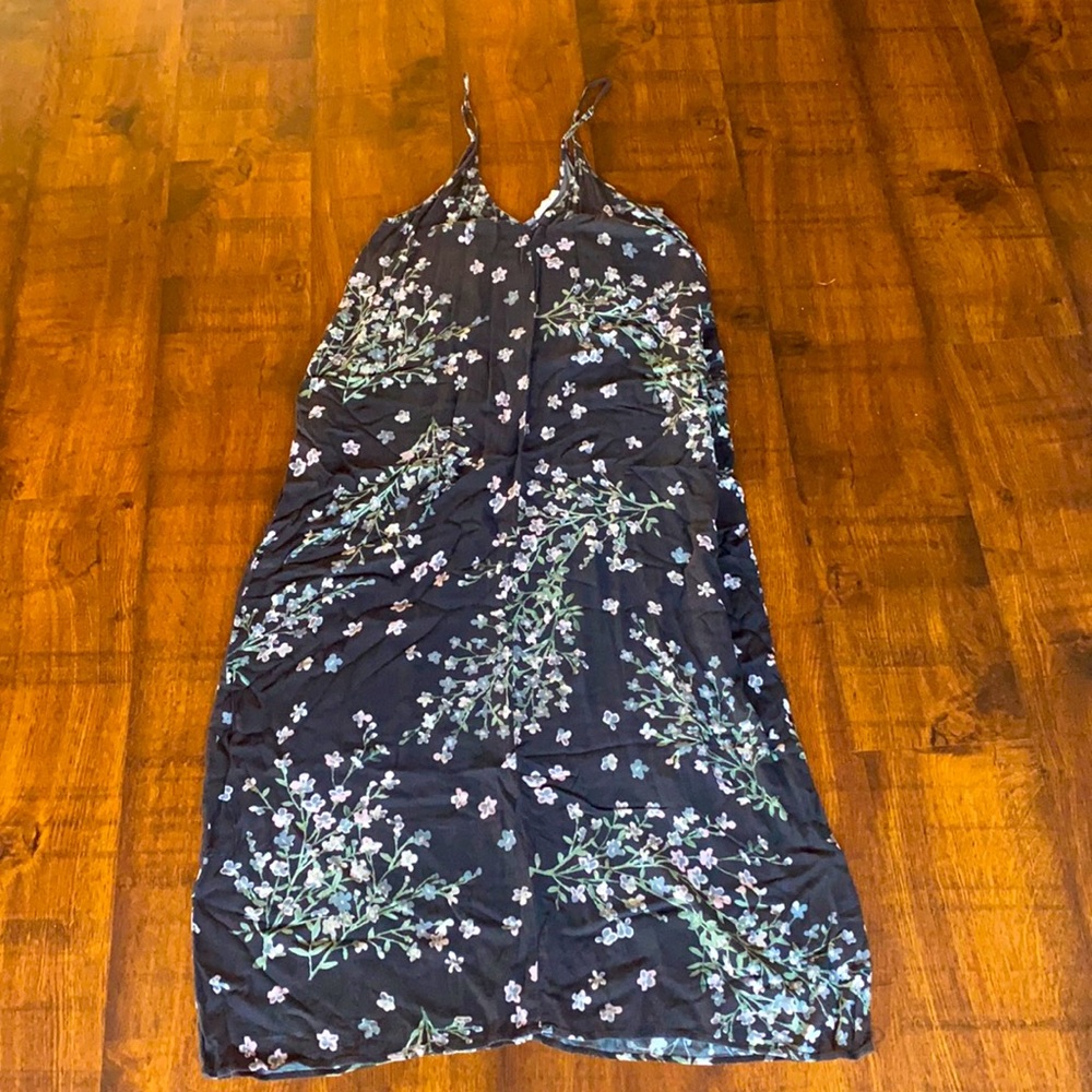 Loose Lovestitch Gray Floral Maxi Dress M/L